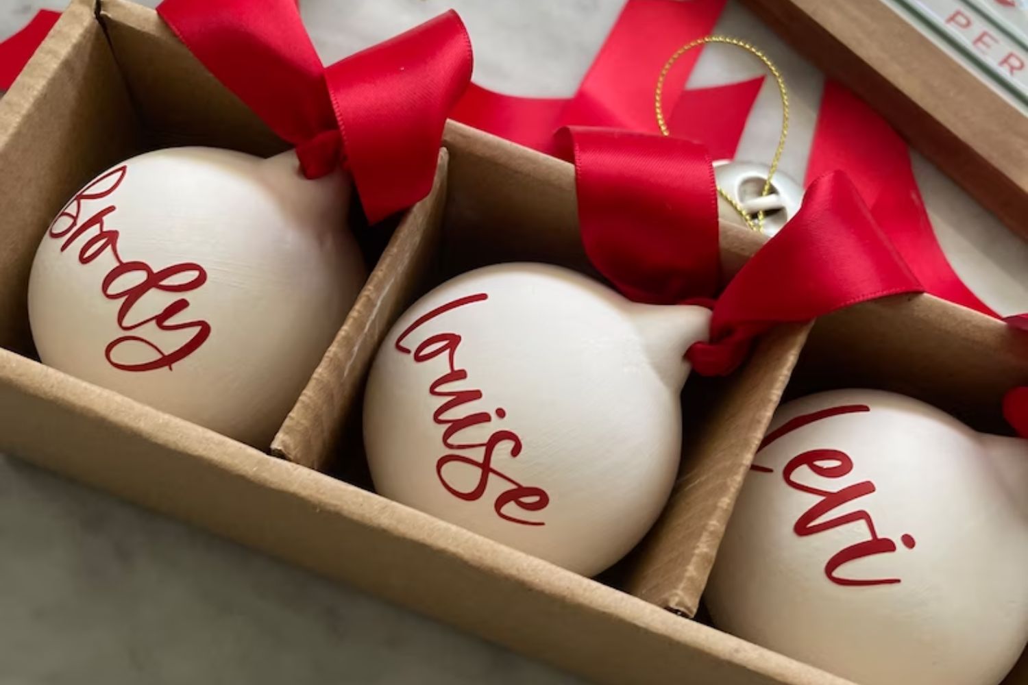 white-personalised-christmas-baubles