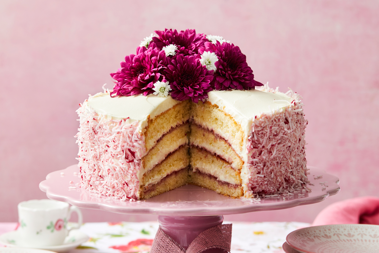 Raspberry-and-Cream-Sponge-Cake
