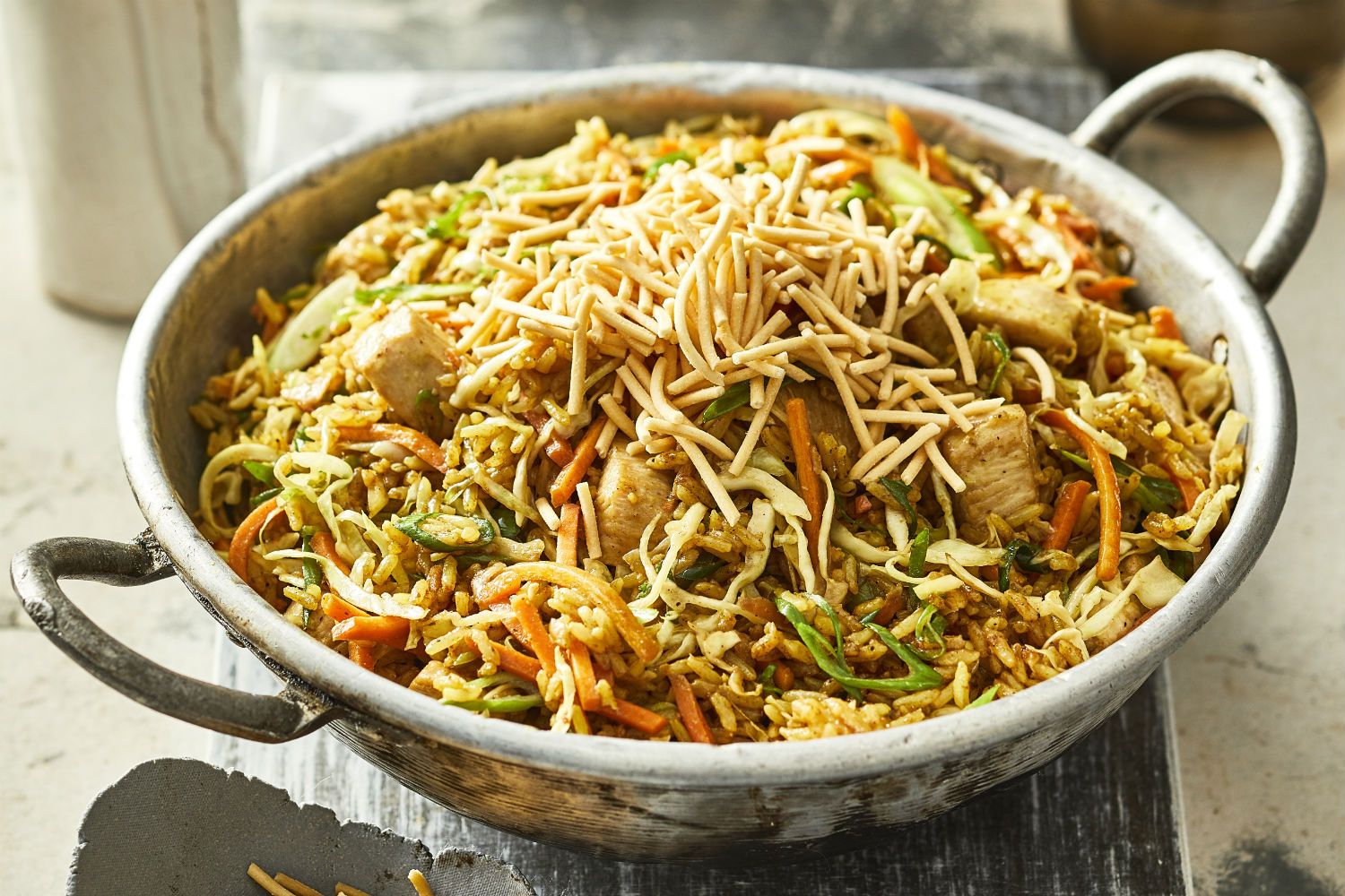curried-chicken-rice-with-crunchy-noodles