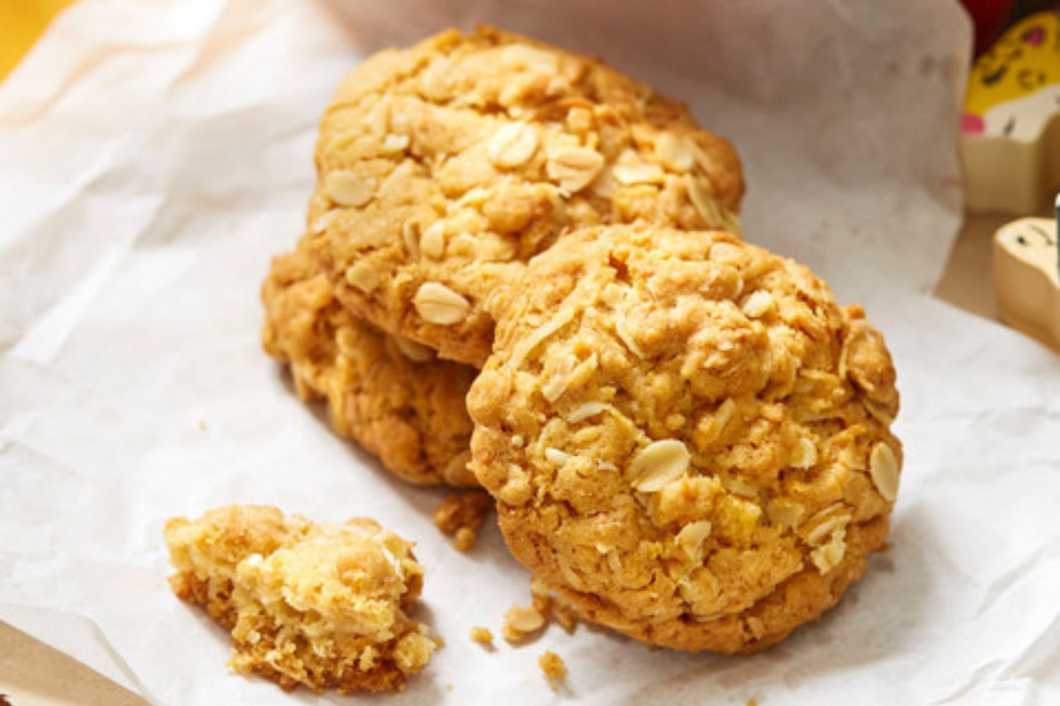 oat-cornflake-cookies