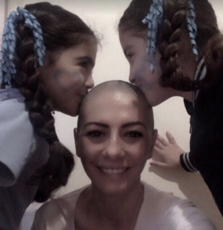 Photo captures one mum’s exhausting battle against cancer
