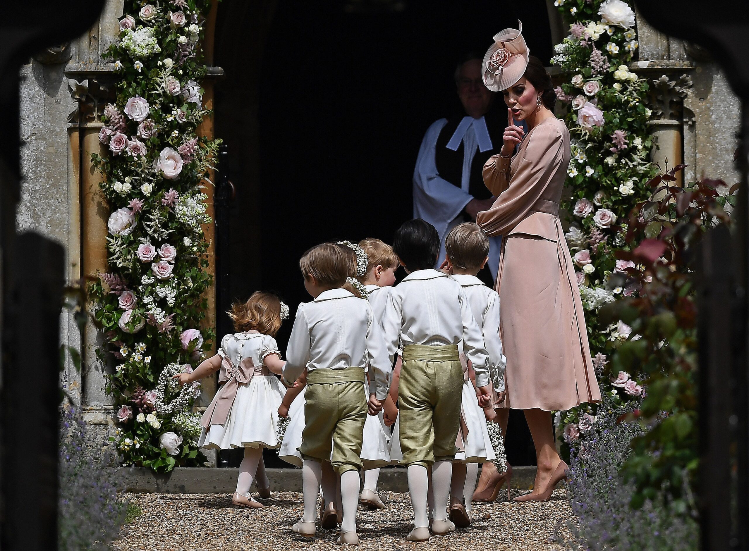 Kate tells the young helpers to keep quiet at Pippa’s wedding