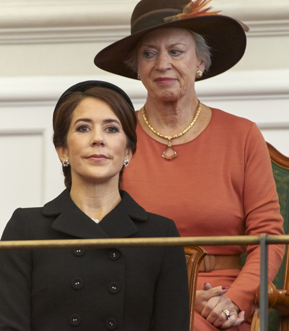 Princess Mary expression during parliament opening is gold