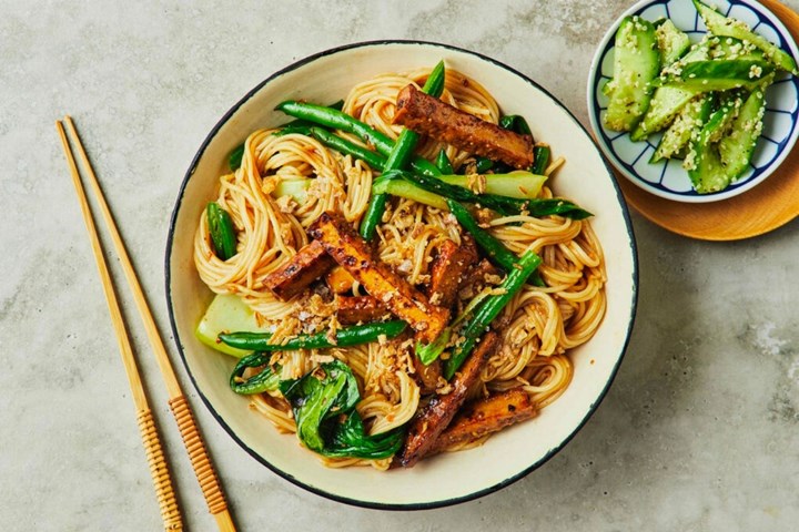 Spicy sweet chilli tofu noodles with pickled cucumber and hemp seeds. Image: Marley Spoon.