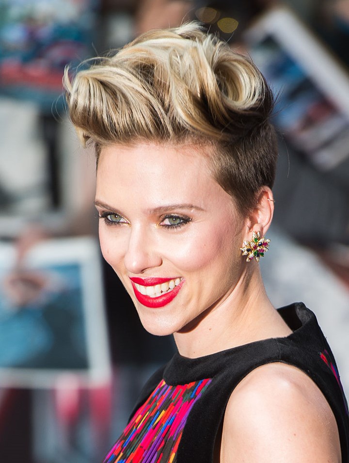 Scarlett Johansson Short Hair 15 Pics To Show Your Hairdresser New Idea Magazine