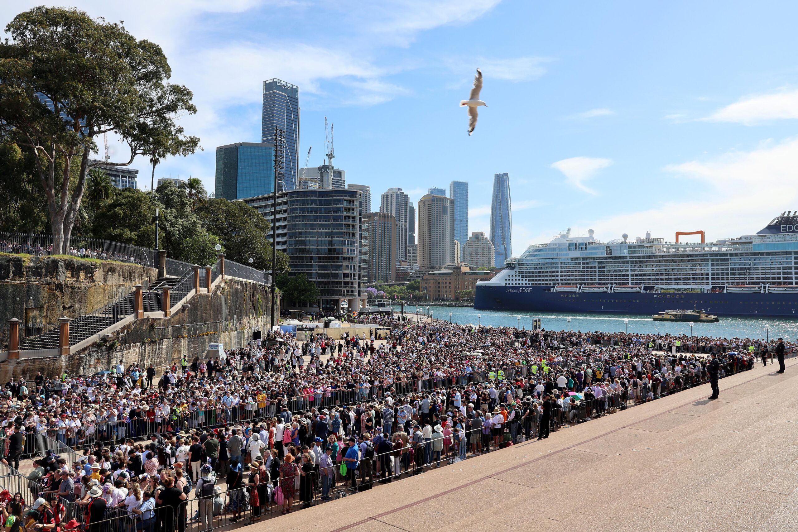 crowds at the sydney opera house as king charles and queen camilla visit