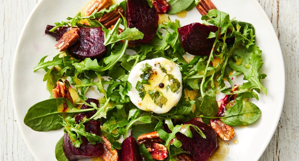 Beetroot, spinach, rocket and feta salad