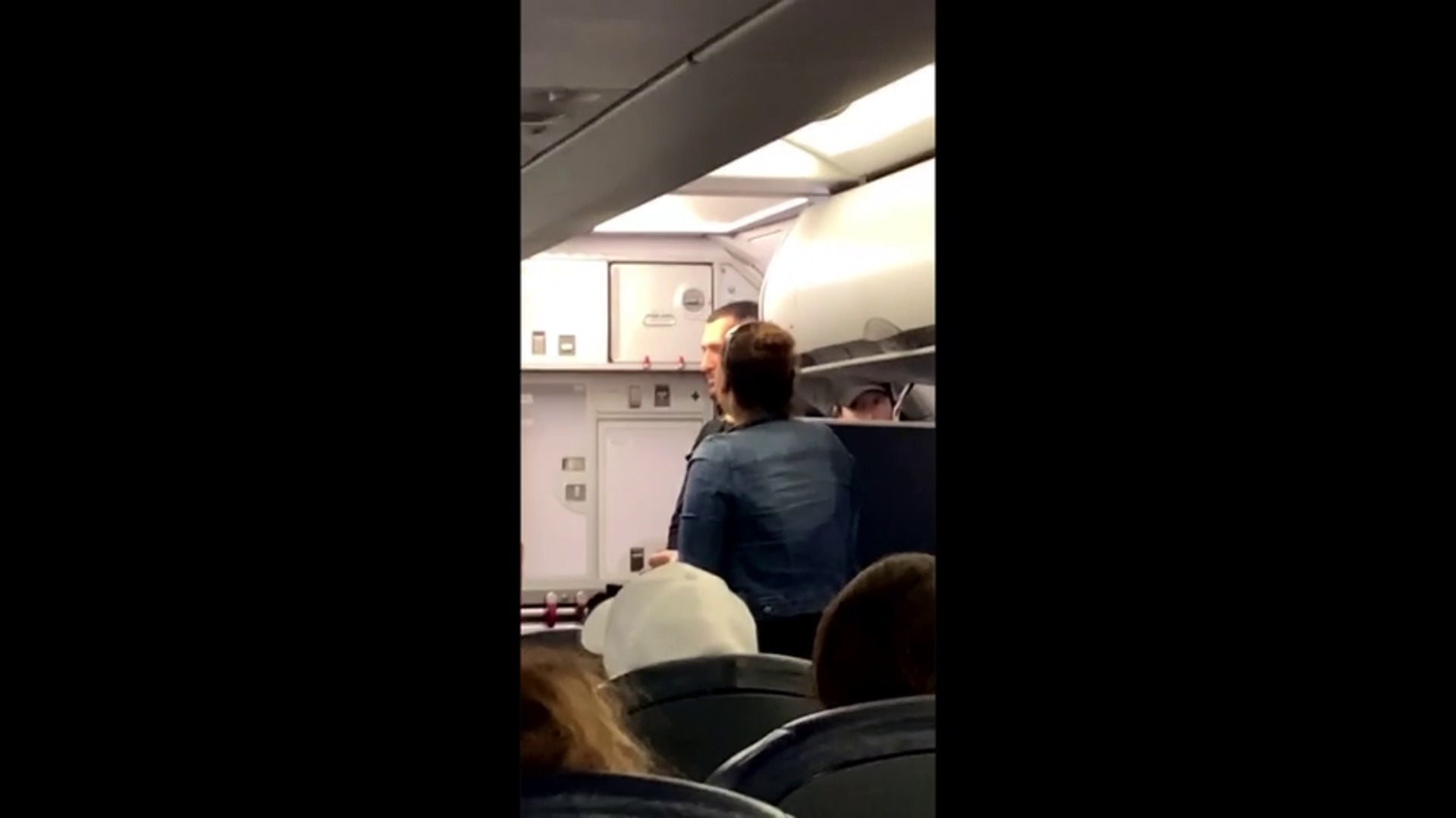 Airline Passenger Flashes Entire Plane While Twerking During a Drunken Rant